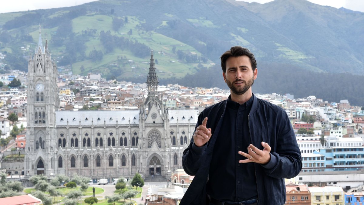 Olsen estuvo al frente del Ministerio de Turismo durante los Gobiernos de Guillermo Lasso y Daniel Noboa.