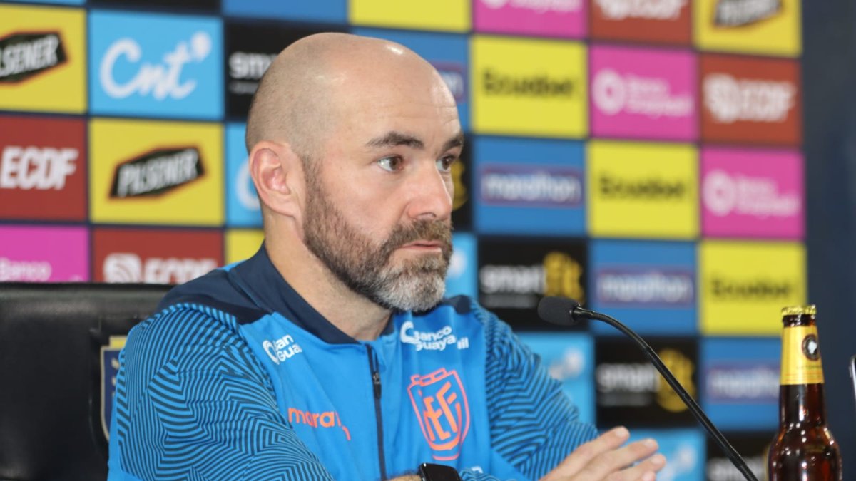 El director técnico de la Tri ofreció una rueda de prensa para hablar del encuentro ante Venezuela