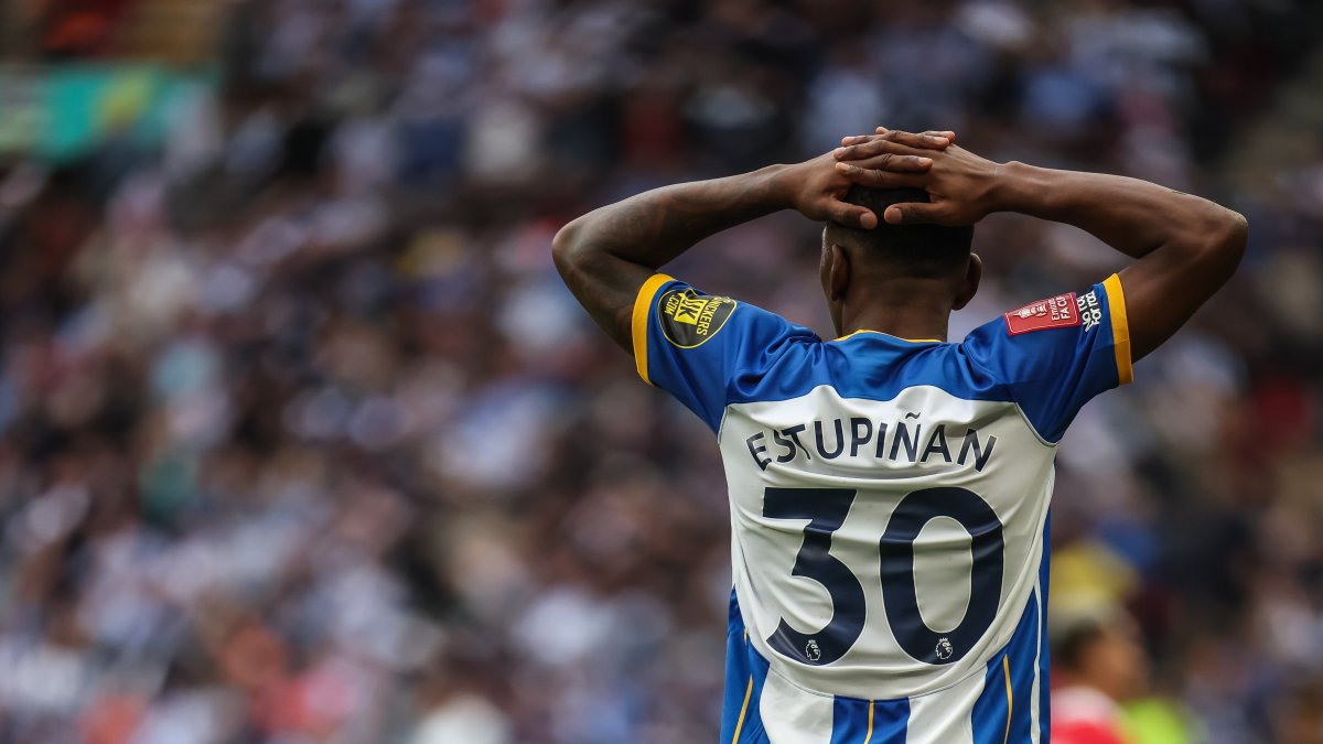 Pervis Estupiñán, lateral izquierdo del Brighton.