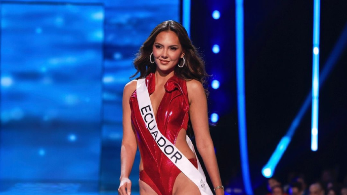 Delary Stoffers durante su desfile en traje de baño.