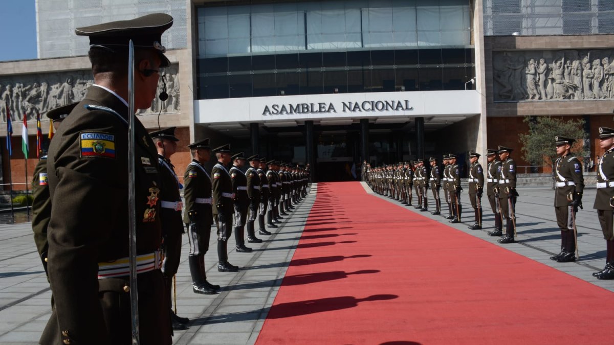 Exteriores de la Asamblea Nacional.