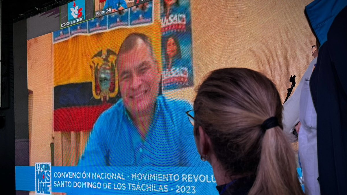 El expresidente Correa en una fotografía de archivo cuando participó de la convención del movimiento por vía telemática.