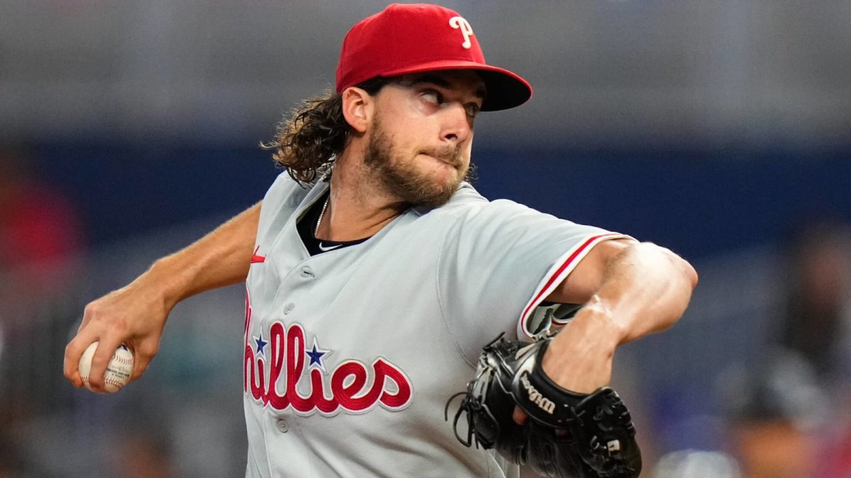 Aaron Nola, flamante refuerzo de los Filis de Filadelfia.