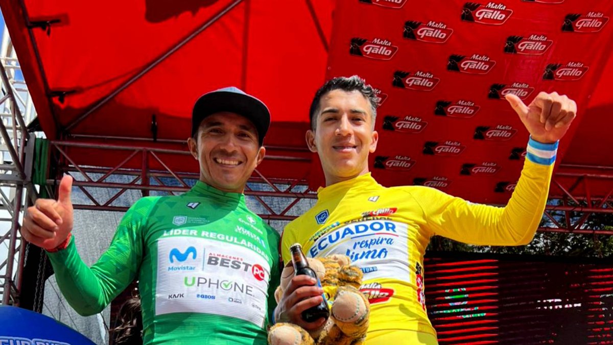 Nixon Rosero (d) es líder de la clasificación general, y Byron Guamá (i), de la regularidad.