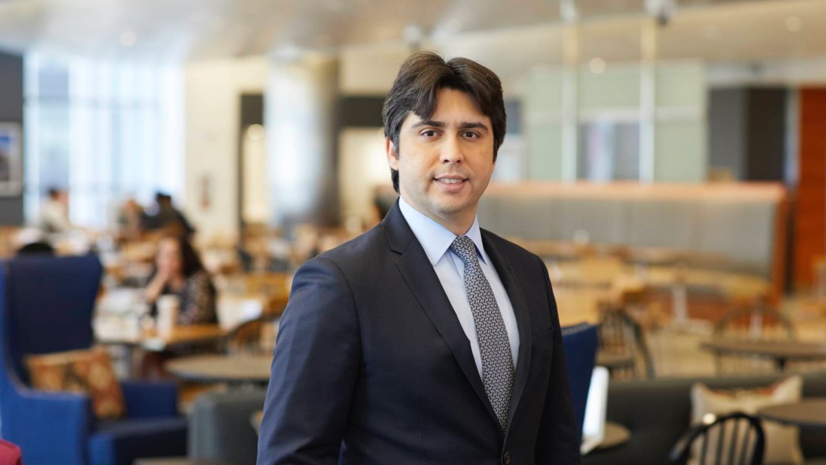 El economista para América Latina de Barclays, Alejandro Arreaza, se reunió en días pasados con Daniel Noboa y su equipo.