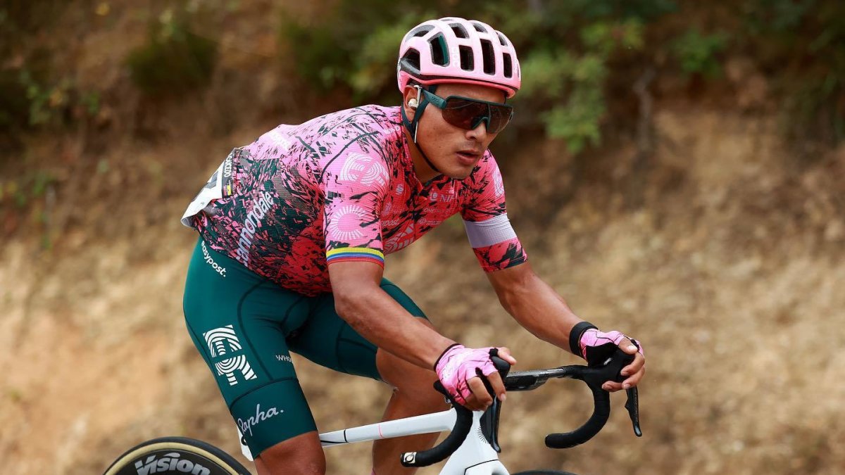 Jonathan Caicedo no pudo renovar  con EF Education, equipo en el que estuvo por 5 temporadas.