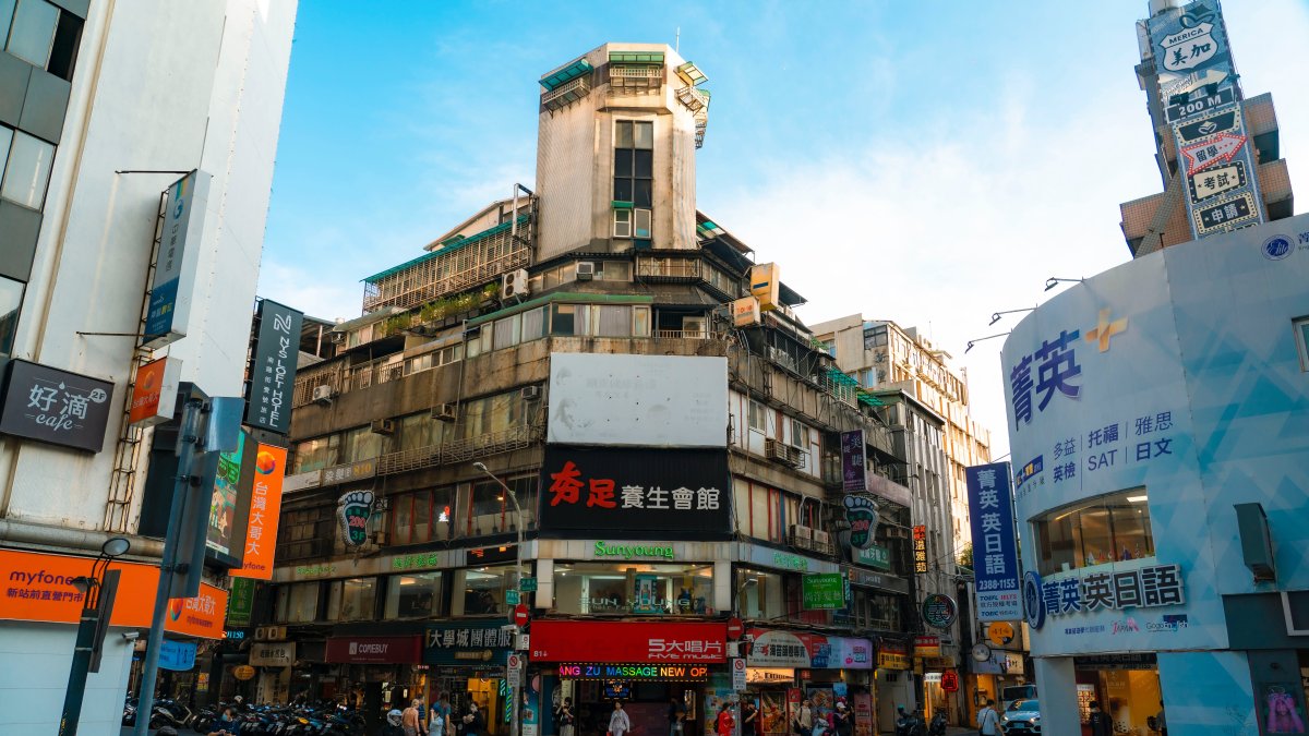 El sismo se produjo a las 6:01 hora local con epicentro a 50 kilómetros de profundidad en aguas del océano Pacífico frente a las costas El seísmo se produjo a las 6.01 hora local.