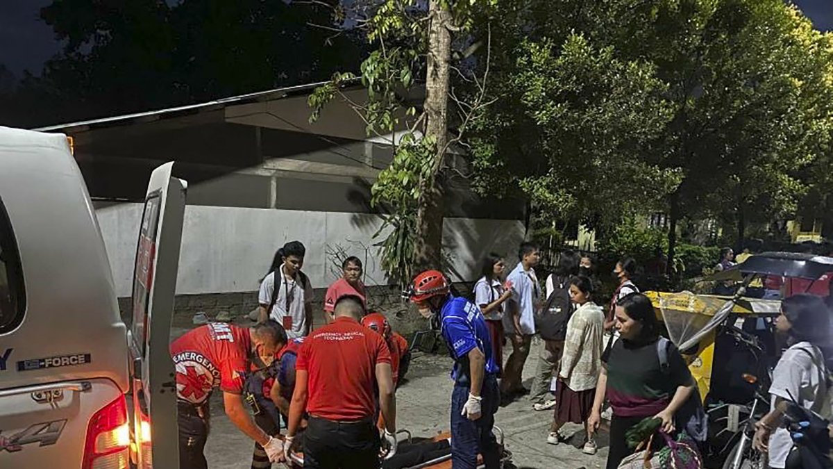 Según el último informe del Consejo Nacional para la Gestión y Reducción del Riesgo de Desastres, ocho personas perecieron en la región de Mindanao Central .