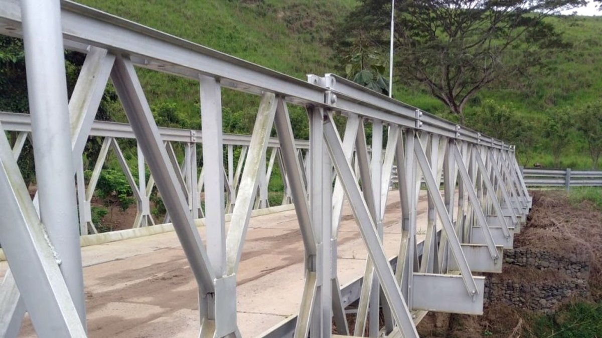 Instalación. Imagen referencial de un puente bailey en la red vial.