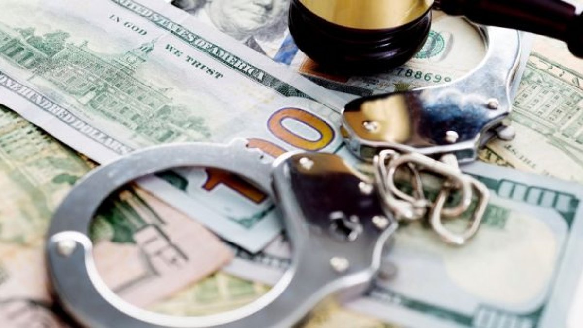 En Ecuador se ha designado por ley a la Unidad de Análisis Financiero y Económico para que emita reportes y alertas sobre el lavado de activos