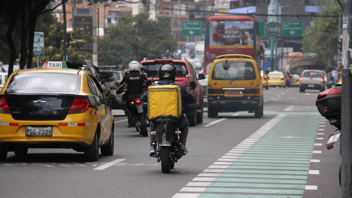 Según la AMT la placa tiene que ser visible.