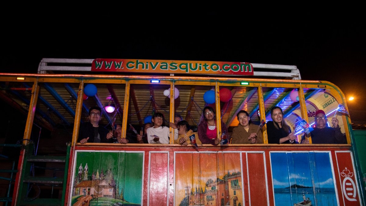 Los capitalinos prefieren celebrar a la capital desde las chivas.