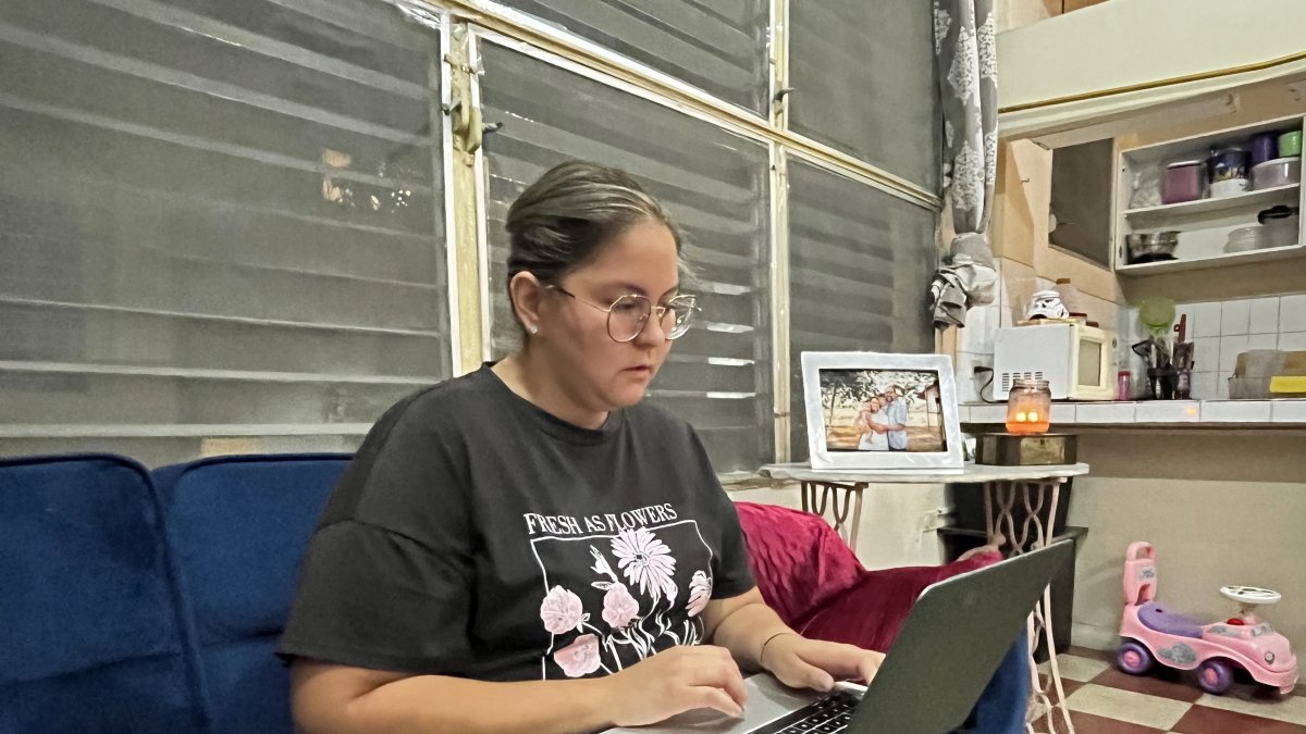 Investigar. Solo necesitas navegar por la Web y revisar información disponible en los portales de las firmas.