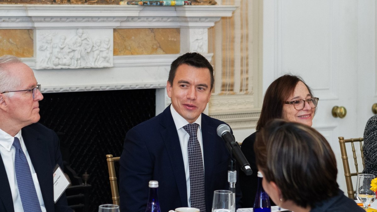 Referencia. Daniel Noboa, el presidente de Ecuador, en un evento diplomático previo a su posesión.