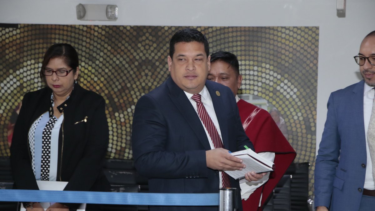 Alembert Vera fue destituido como consejero y presidente del Consejo de Participación en octubre de 2023.