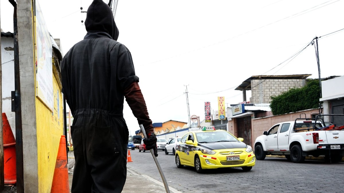 Vigilancia. Los vecinos están atentos a quienes circulan por el barrio.