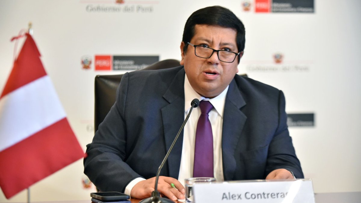 El ministro de Finanzas de Perú, Álex Contreras.