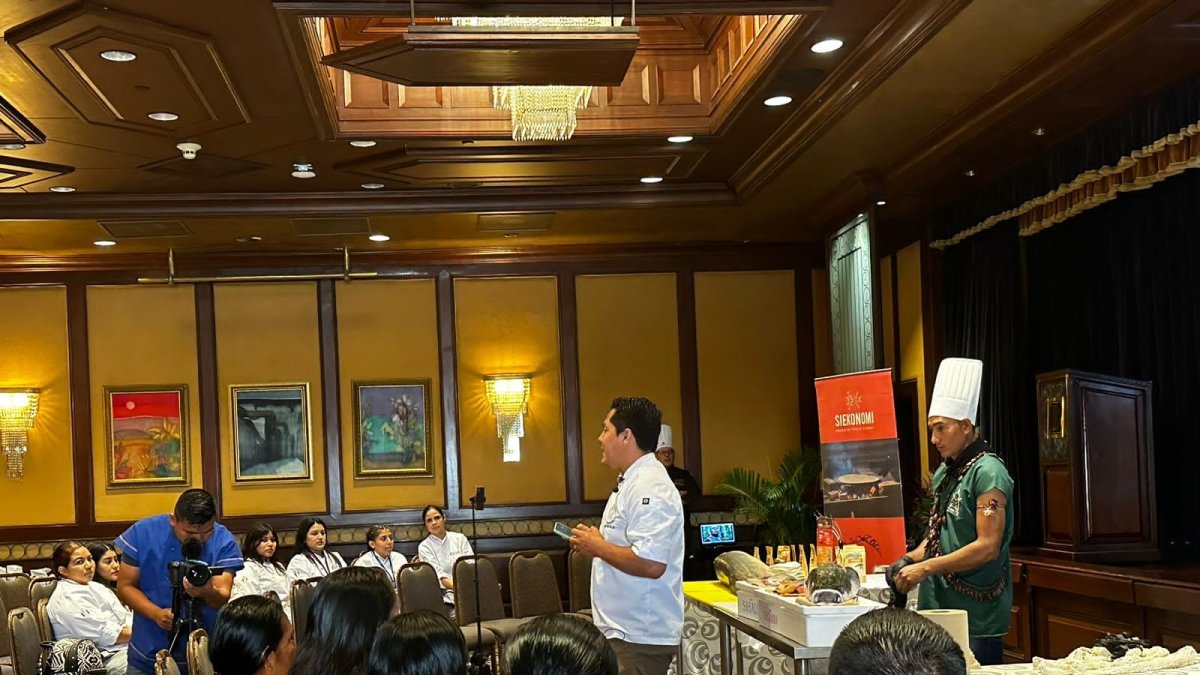 Evento. Cocineros amazónicos dan una clase magistral a chefs de Guayaquil sobre cocina típica de la selva amazónica y lo hacen en el Bankers Club.