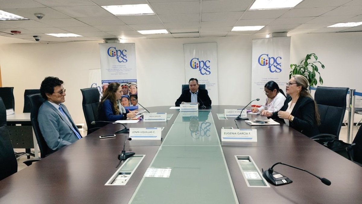 La comisión ciudadana de selección fue disuelta luego de la selección de Mauricio Torres, quien resultó ser el postulante con mayor puntaje (91 sobre 100).