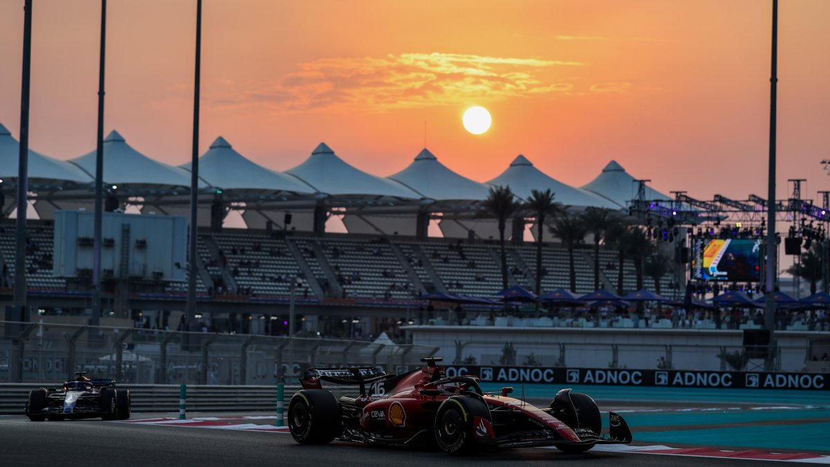 El piloto de Fórmula uno de Mónaco, Charles Leclerc, de la Scuderia Ferrari, en acción durante la segunda sesión de práctica del Gran Premio de Fórmula uno de Abu Dhabi.