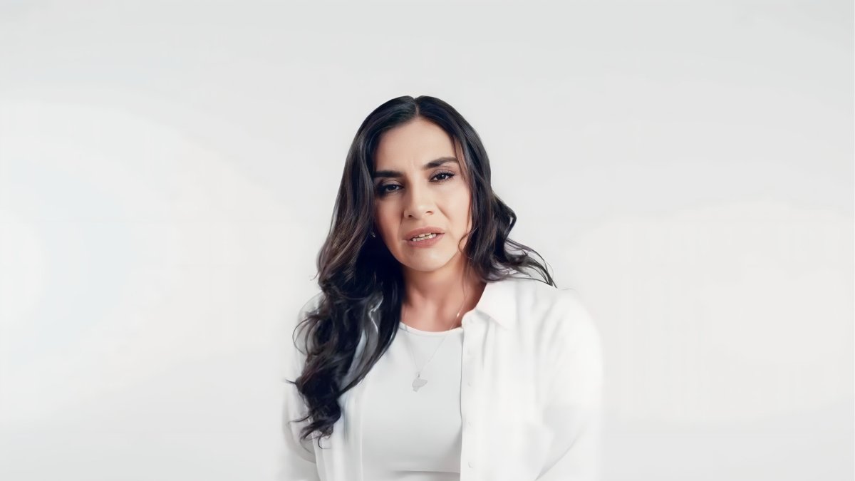 Verónica Abad habla en video tras su asignación diplomática en Israel