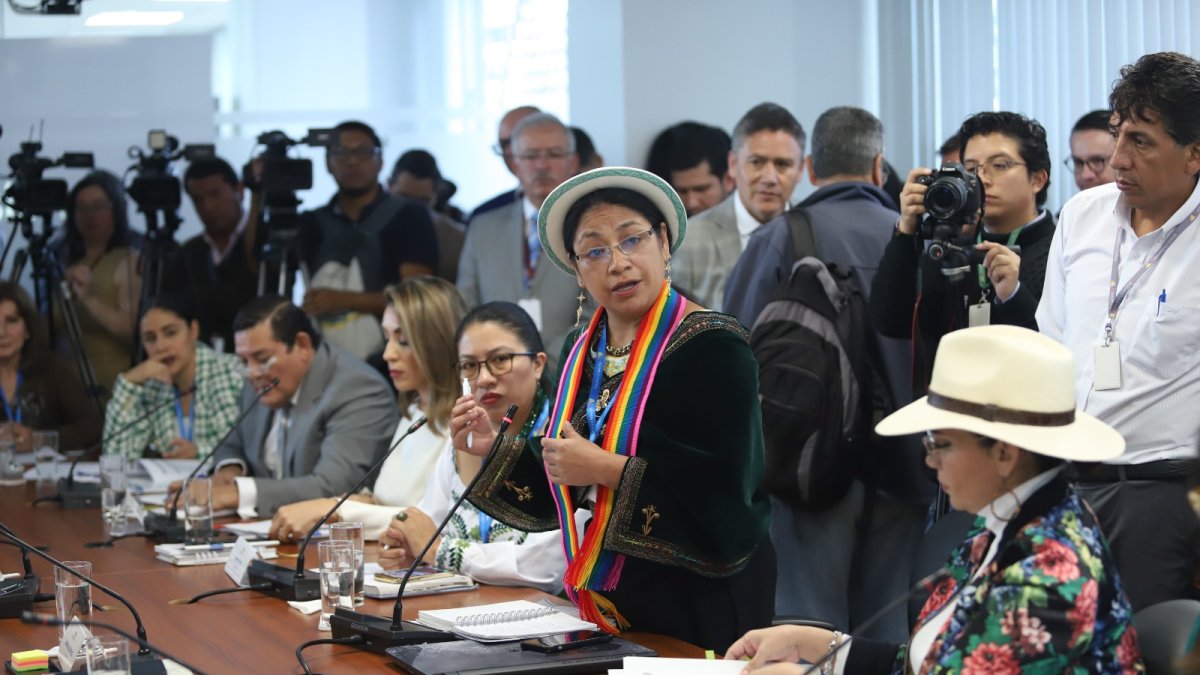 Mariana Yumbay se unió al pedido de Lucia Posso para exigir que primero se apruebe un plan de trabajo antes de iniciar la fiscalización.