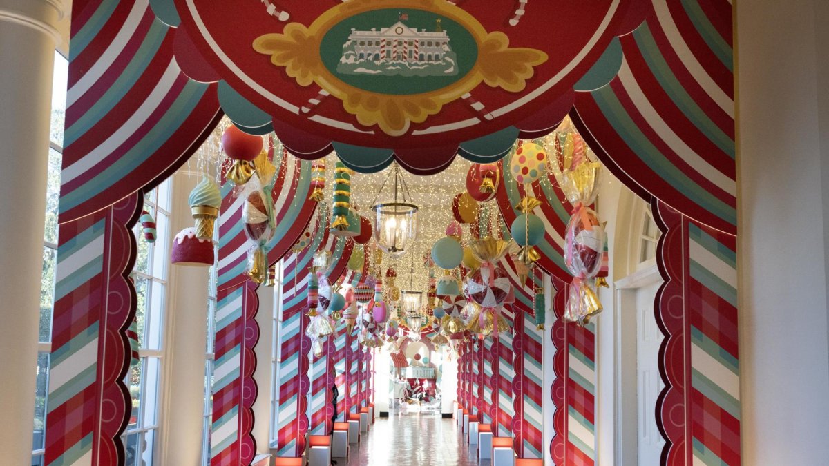 Algunos de los adornos colocados en la Casa Blanca.