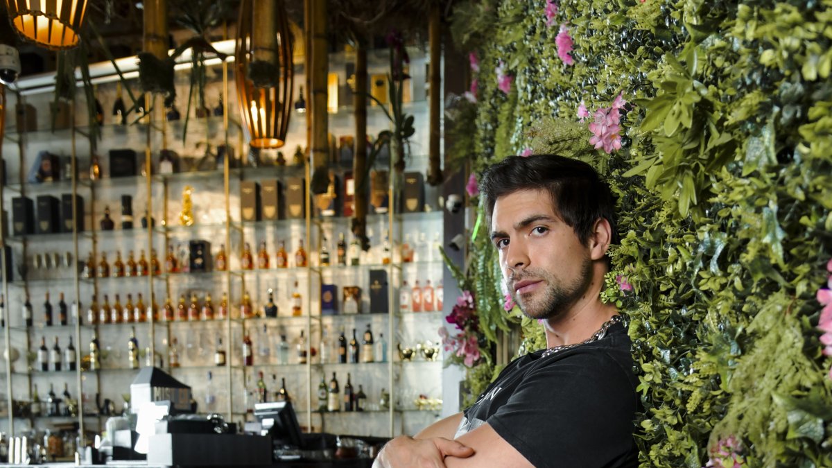 Johann Vera alista el lanzamiento de su primer disco para el próximo 2024.