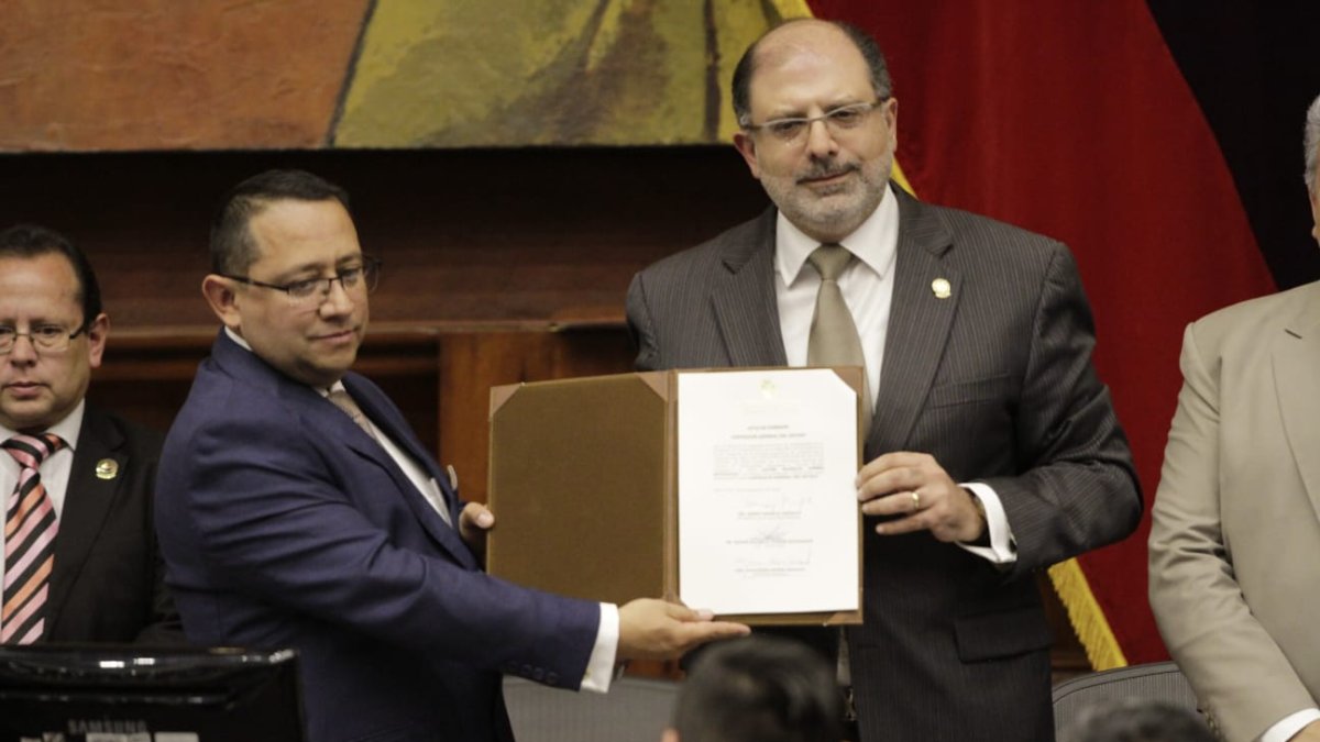 El nuevo Contralor, Mauricio Torres Maldonado, fue posicionado en la Asamblea Nacional.
