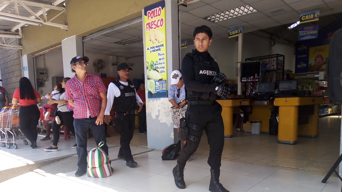 Hecho. Tras los sucesos, ahora se ve a la policía monitoreando la zona comercial, pero no lo suficiente, denuncian.