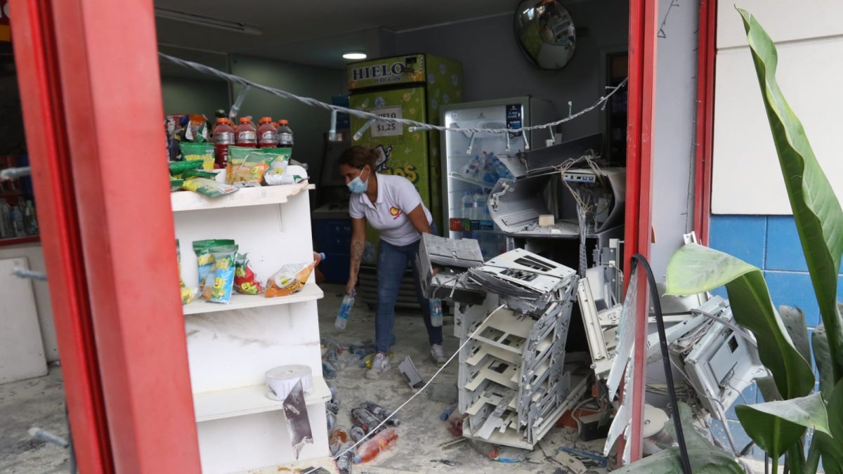 La explosión dejó daños en Gallegos Lara y Portete.