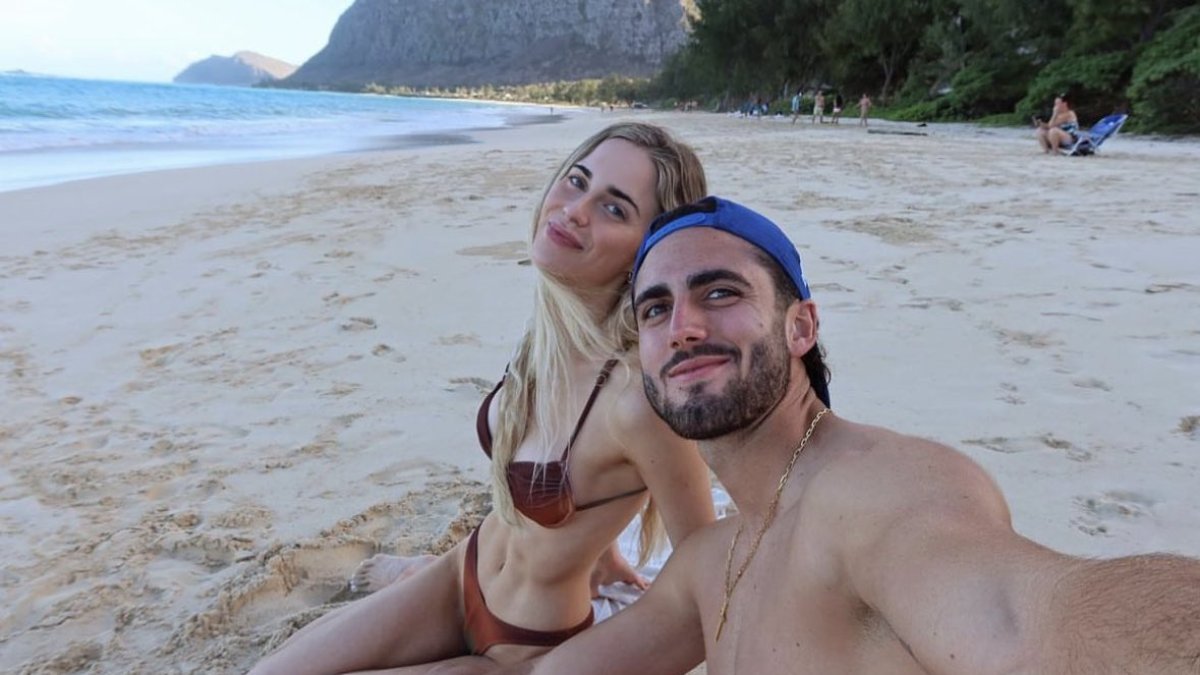 Según las publicaciones de Campana, Ariana sería su enamorada desde agosto de 2023.