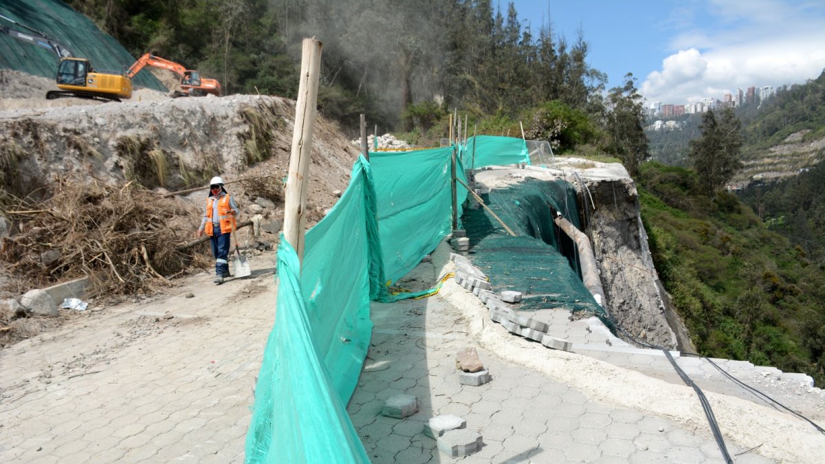 Se realizará trabajos de mantenimiento del adoquinado en la Av. de Los Conquistadores