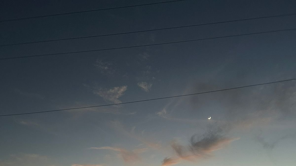 Paisaje. Vista del atardecer desde la orilla de la parroquia Tiputini en el cantón Aguarico. Cerca de la entrada al Parque Nacional Yasuní ITT