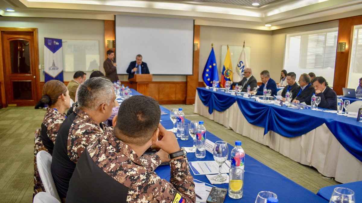 El SNAI señaló que las autoridades, directores y subjefes del Cuerpo de Seguridad y Vigilancia Penitenciaria serán los 