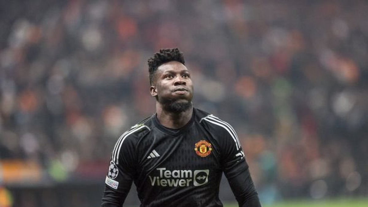 Onana, portero camerunés de Manchester United.