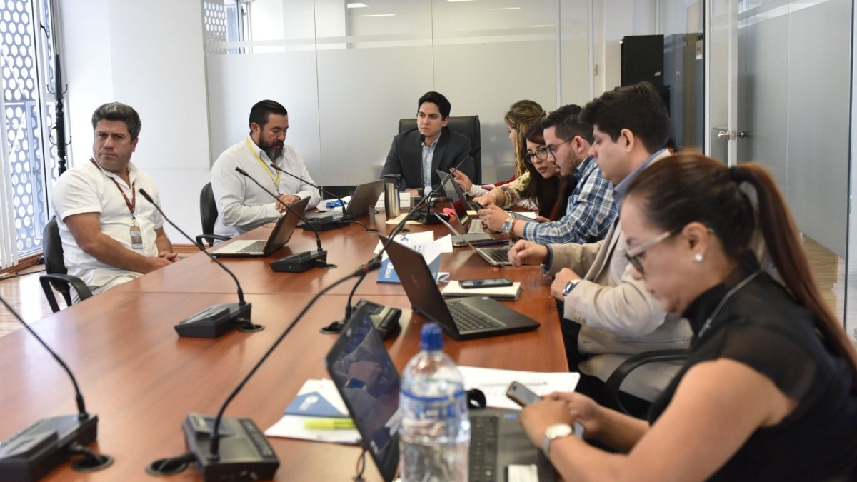 Encuentro. La Comisión de Derecho al Trabajo conoció que hay 270 proyectos en carpeta por resolver.