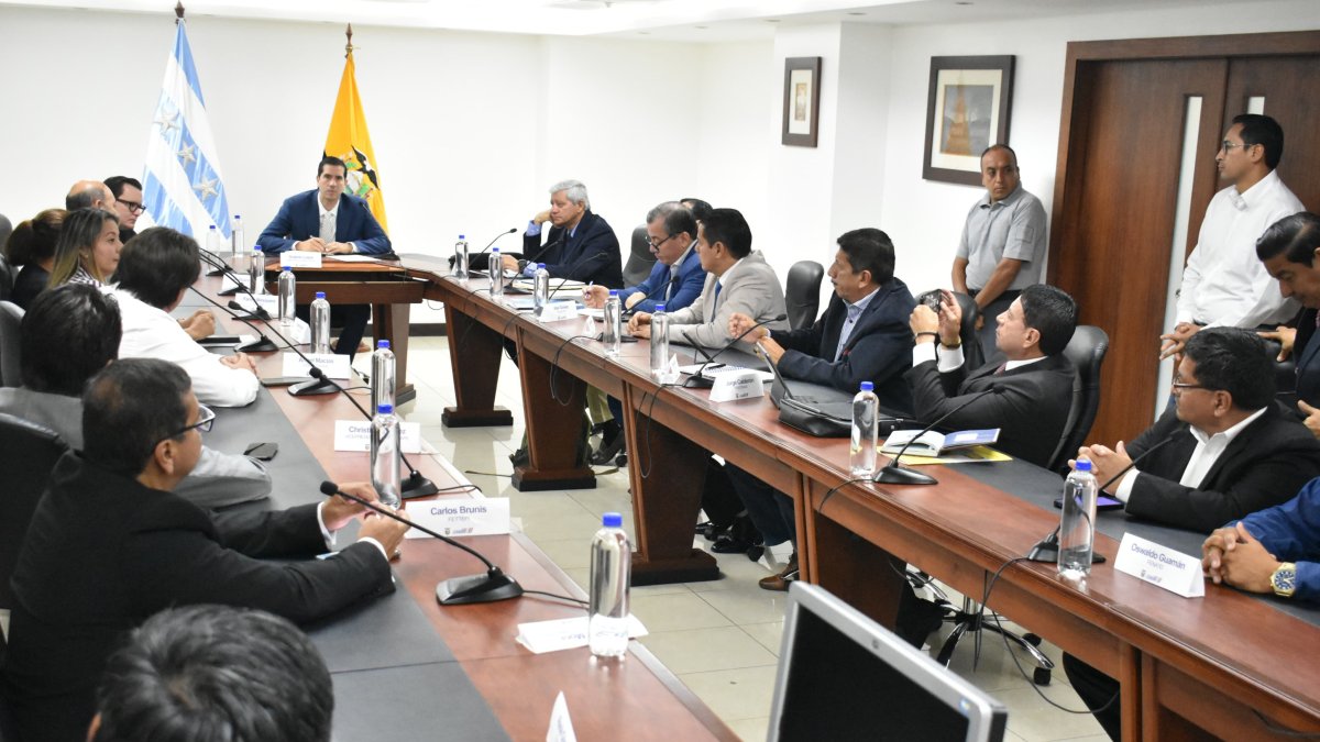 Cita. Los representantes de los transportistas expusieron sus propuestas.