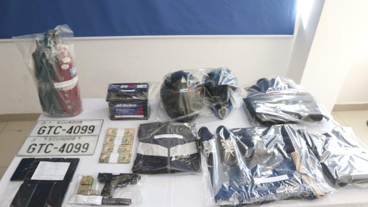 La Policía presentó a los detenidos y las evidencias incautadas.