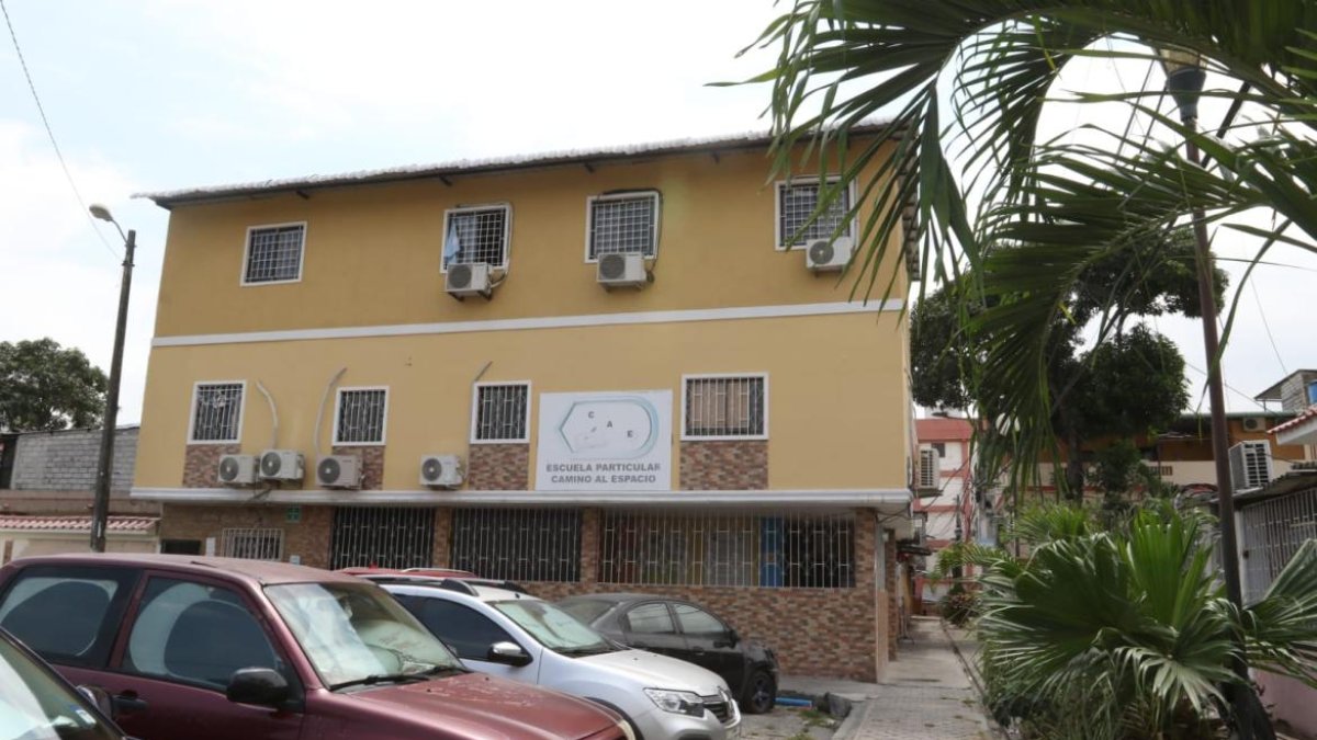 En esta institución educativo se dio el atentado con explosivos.