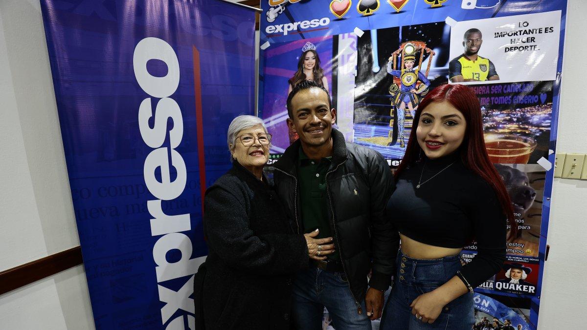 Bertha Nolivos (i), su hijo Óscar Arauz (c) y su nieta Micaela Sotomayor disfrutaron del torneo.