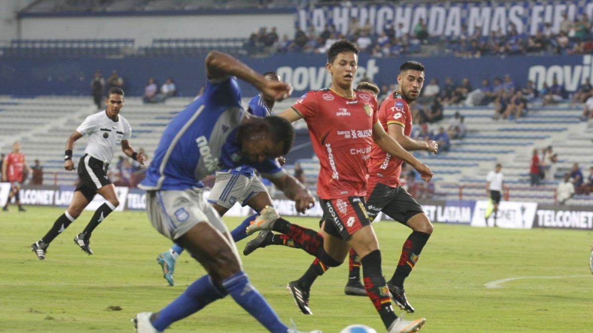 Emelec pierde el encuentro en el primer tiempo