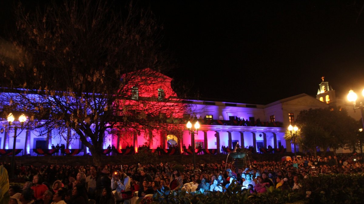 Autoridades nacionales y municipales se unirán al festejo en la Plaza de la Independencia