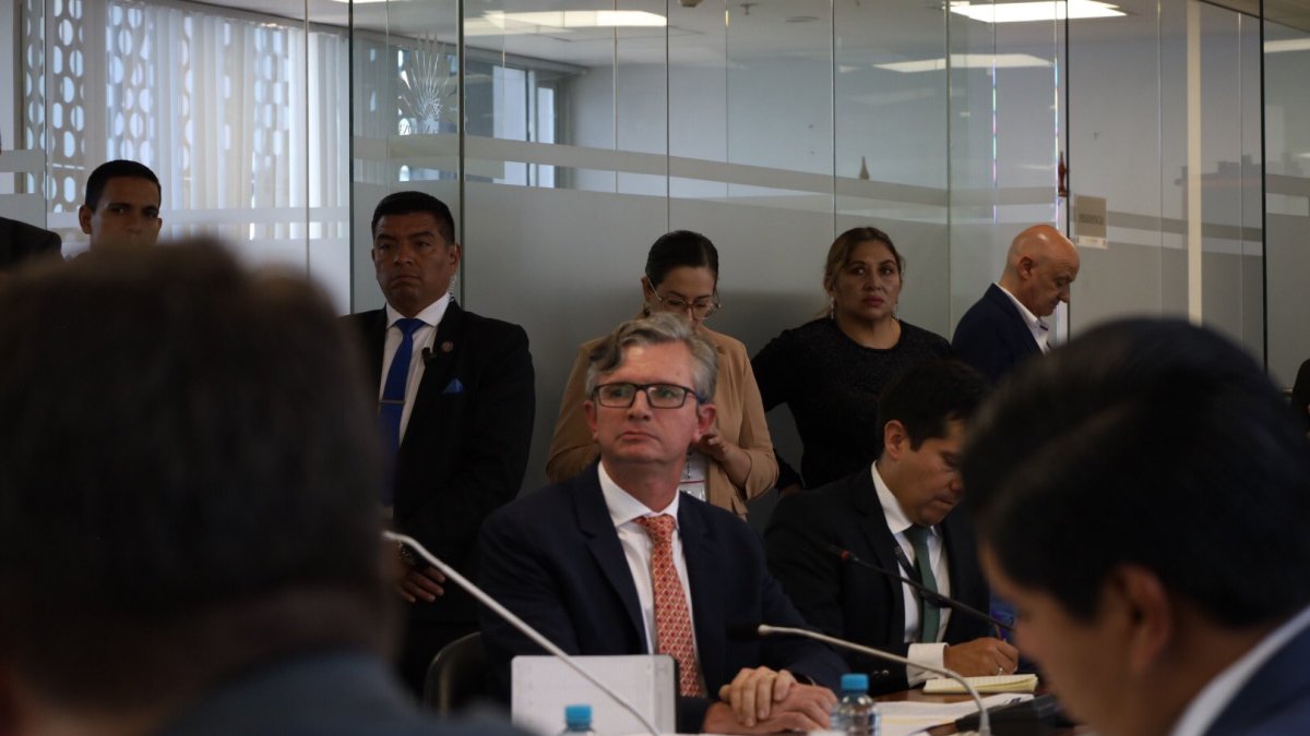 El ministro de Economía y Finanzas, Juan Carlos Vega, en su comparecencia en la Asamblea Nacional.