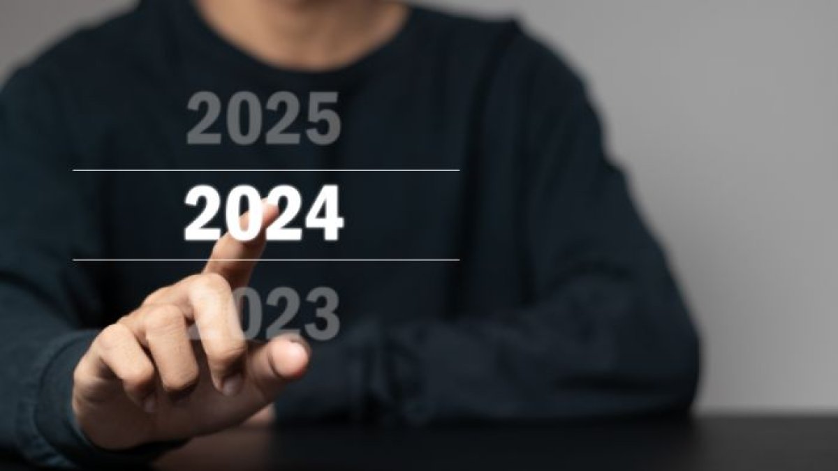 Los ecuatorianos se preparan para recibir el 2024