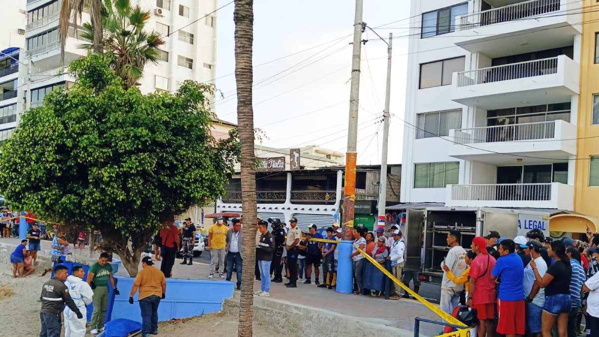 Violencia. El 4 de diciembre, pasadas las 18:00, se cometió el crimen en el malecón, ante los ojos de habitantes, comerciantes y turistas.