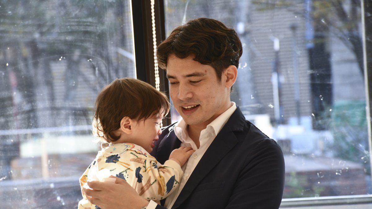 Iniciativas de la empresa japonesa Itochu que han ayudado a fomentar la conciliación entre sus empleados y que incluyen un servicio de guardería en la propia oficina.