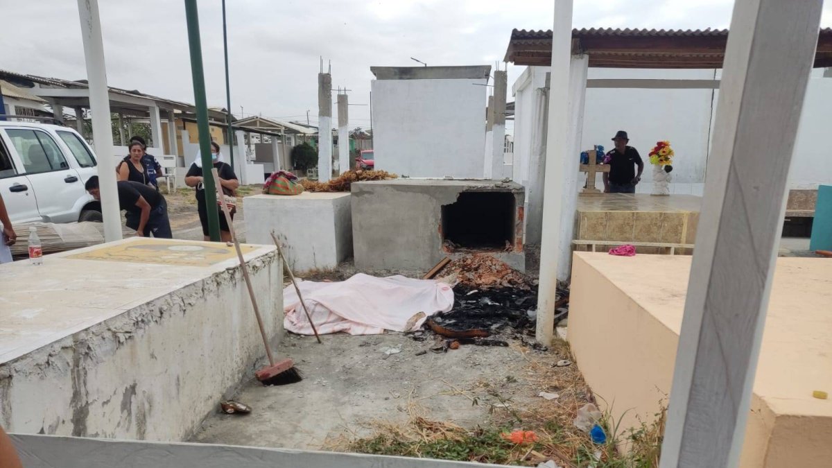 Ataque. El hombre fue acribillado en el barrio El Dorado, en Salinas.