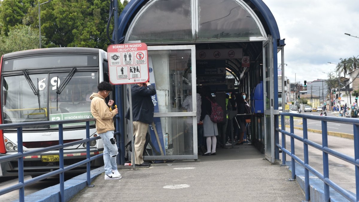 Tarifa. El valor regular del servicio en Trole y Ecovía es de 35 centavos.