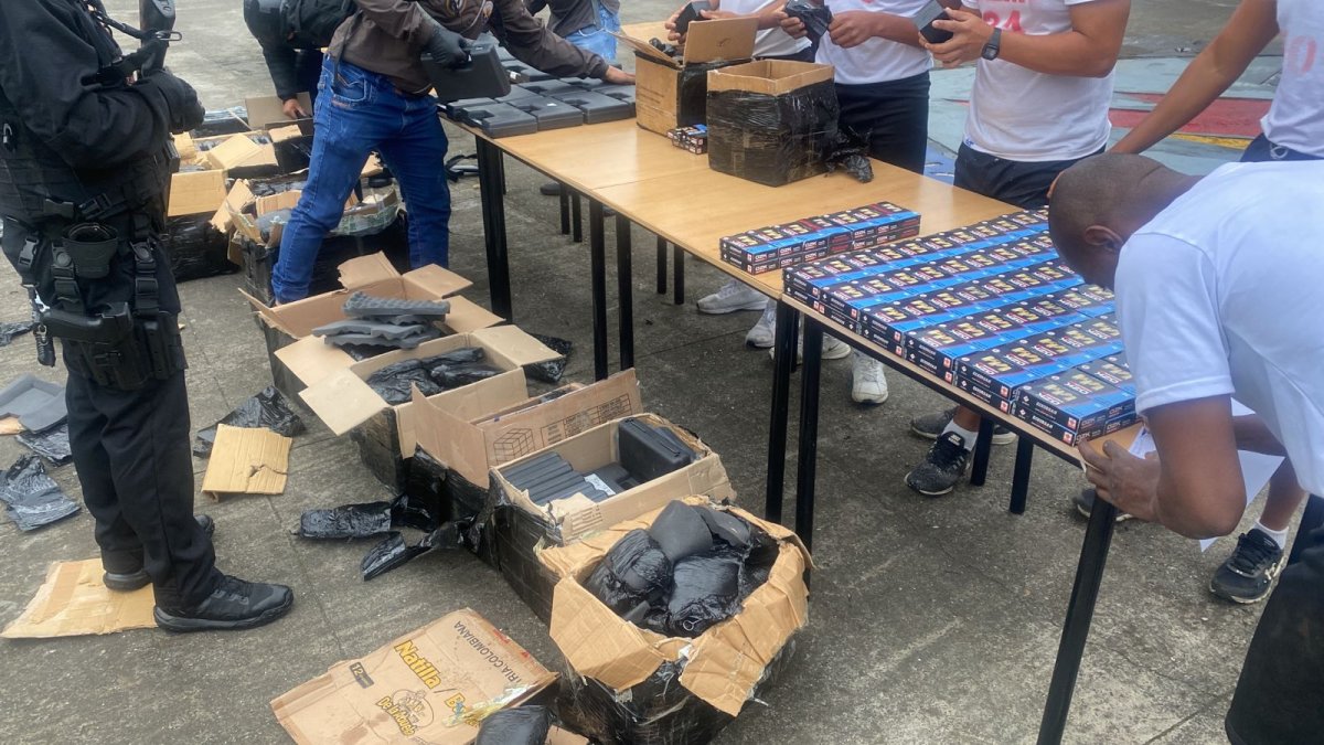 Las armas y municiones estaban es paquetes embalados al interior del bus interprovincial.